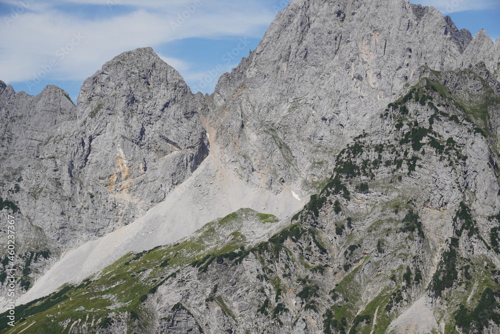 Wanderung zum Kleinen Törl im Wilden Kaiser: Blick Richtung Gruttenkopf Wanderung zum Kleinen Törl im Wilden Kaiser: Blick Richtung Gruttenkopf