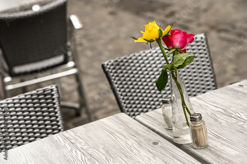 café restaurant brasserie terrasse Belgique Bruxelles manger alimentation fleur rose photo