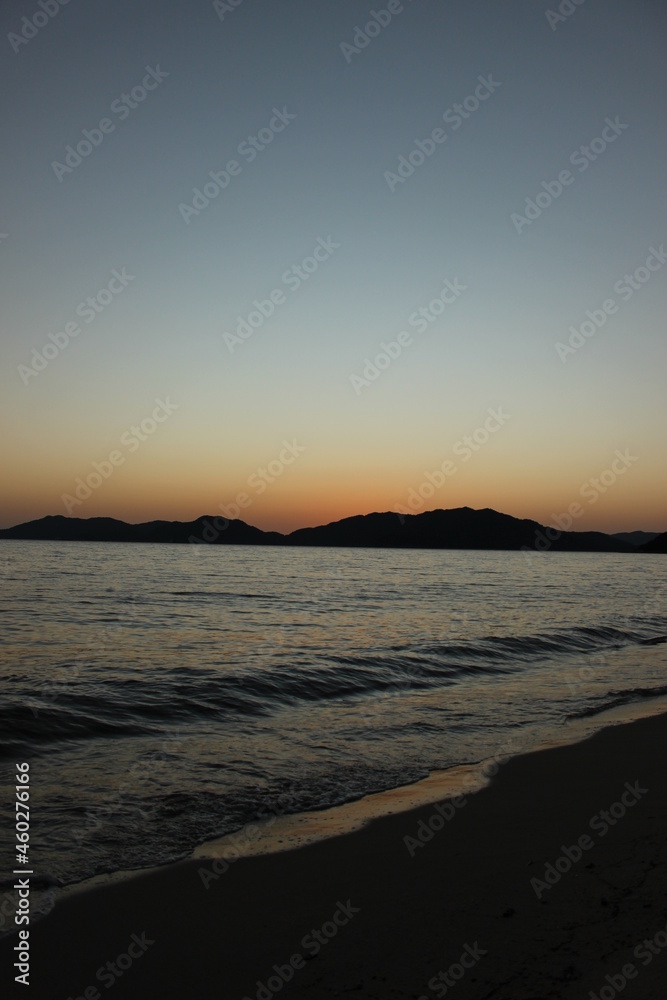 Fototapeta premium 山口県観光！光市虹ヶ浜海水浴場の瀬戸内海の景色