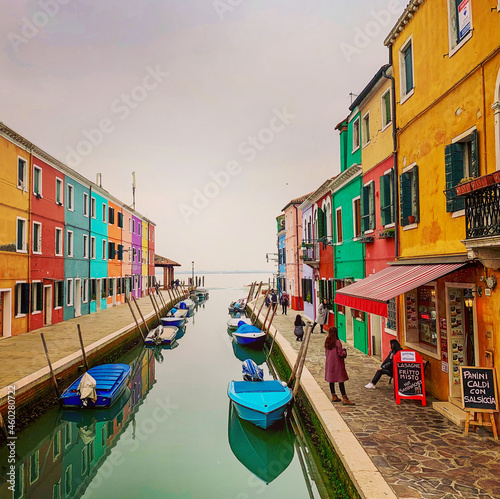 THE COLORFUL HOUSES IN BURANO – THE MOST COLORFUL ISLAND IN ITALY © Olivia Zhou