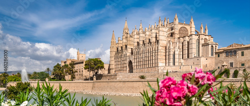 La Seu Cathedral with Almudaina Palace in Palma de Mallorca - 7899 photo