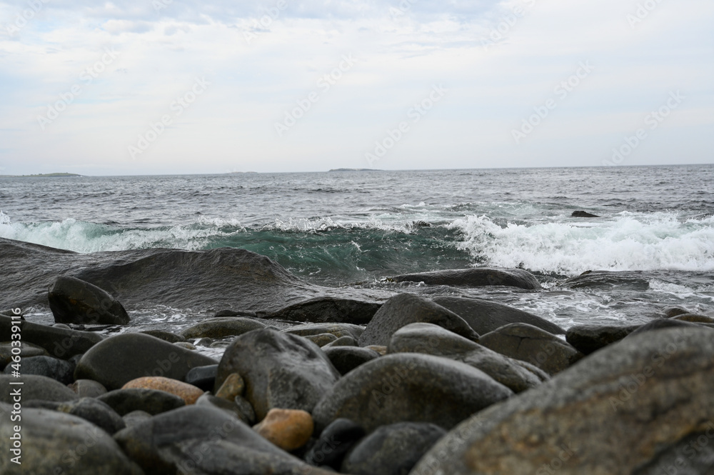 waves breaking on rocks waves breaking on rocks