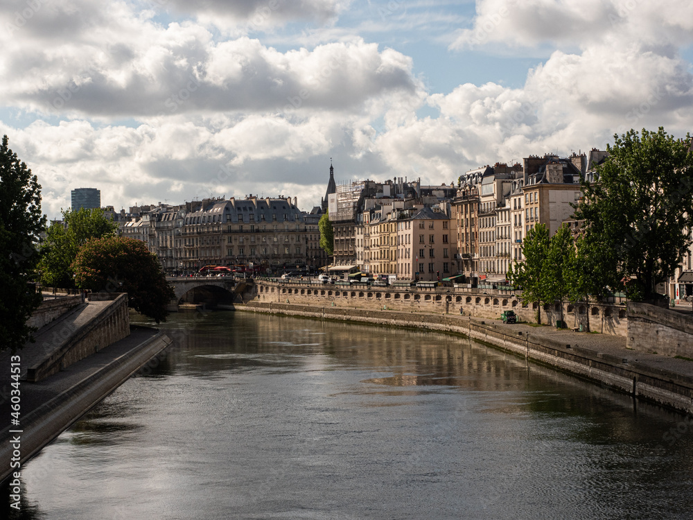 Naklejka premium Paris at midday