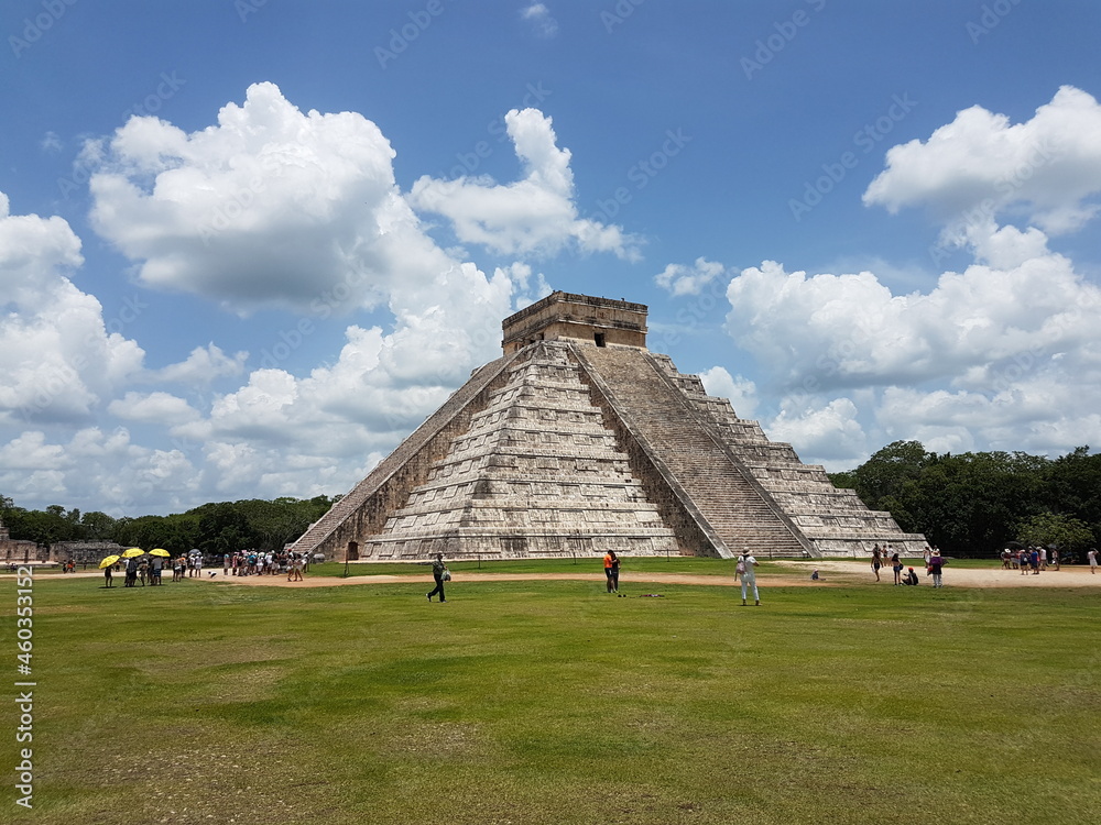 Chichen Itza pyramid Chichen Itza pyramid