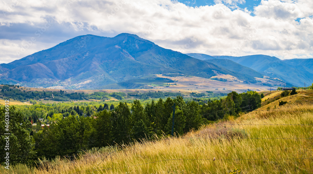 Fototapeta premium landscape view of the Beartooth Mountains, Montana