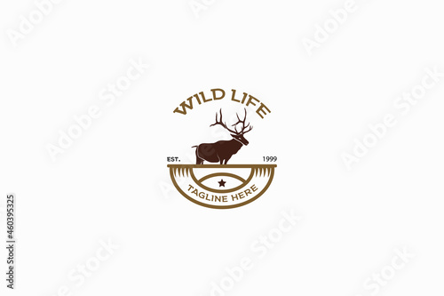 Deer Vintage Retro Emblem Concept Logo