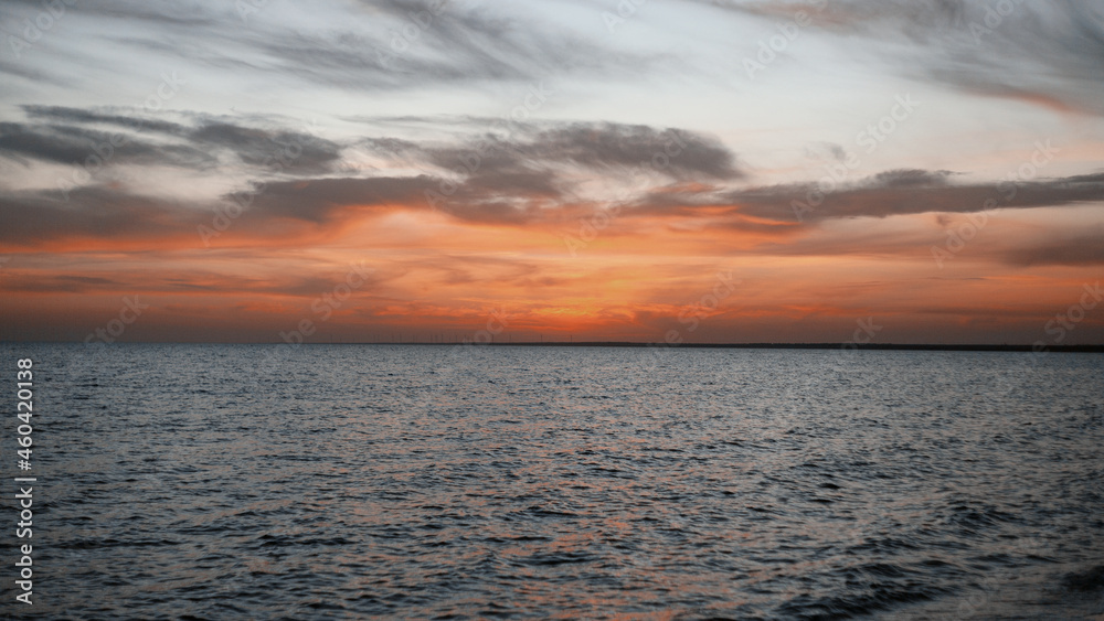 Fototapeta premium sunset over the sea