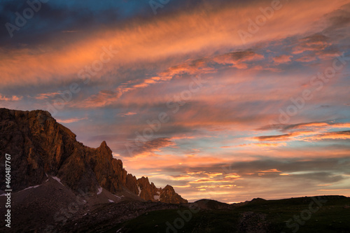 Coucher de soleil sur montagne