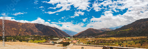 Vista del pueblo de Yungay, desde lo mas alto del campo santo del mismo nombre, en Ancash, Perú.