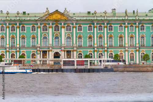Palacio de Invierno o Hermitage en la ciudad de San Petersburgo o Saint Petersburg en el pais de Rusia o Russia photo