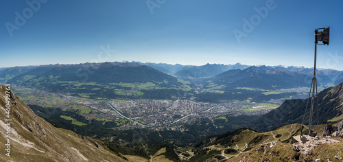 Blick auf Innsbruck von Nordkette, Berge