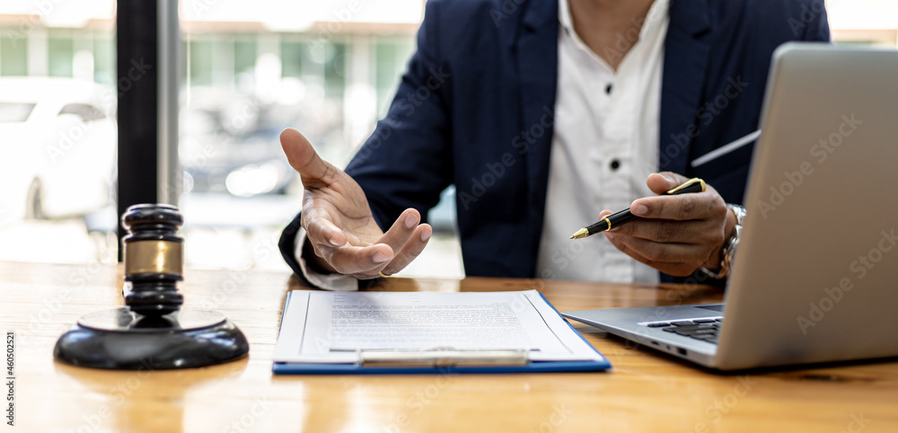 Attorneys or lawyers are advising clients in defamation cases, they are collecting evidence to bring charges against the parties for damages. The concept of defamation case counseling. Attorneys or lawyers are advising clients in defamation cases, they are collecting evidence to bring charges against the parties for damages. The concept of defamation case counseling.