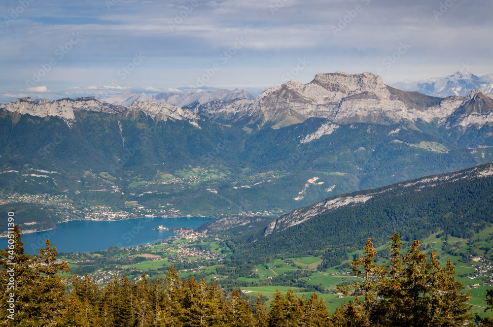 Le lac d'Annecy vu depuis le mont Semnoz
