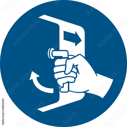 ISO 7010 M037 Close and secure hatches in launch sequence