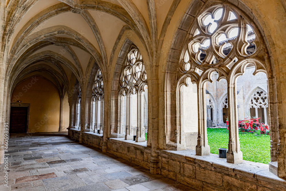Cloitre de l'Abbaye Notre-Dame d'Ambronay