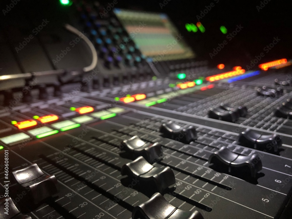 audio mixing console audio mixing console