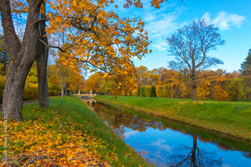 Autumn colors in the Alexander Park