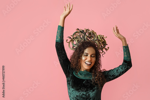 Beautiful young woman in Ha...