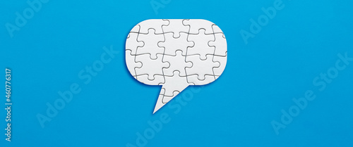 Canvas Print Speech balloon made out of puzzle pieces