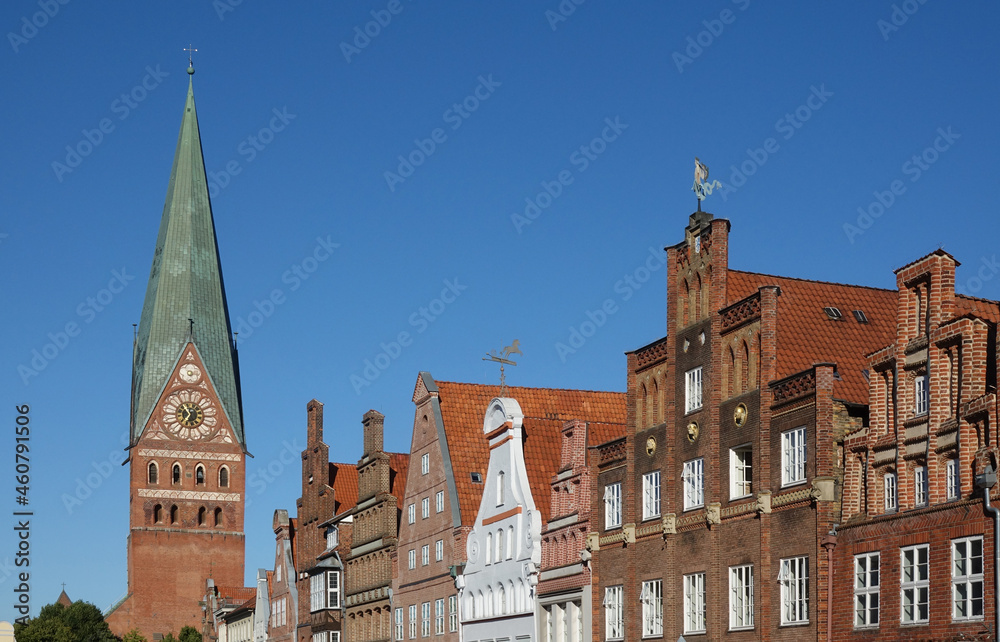 Altstadt und Nikolaikirche in Lüneburg