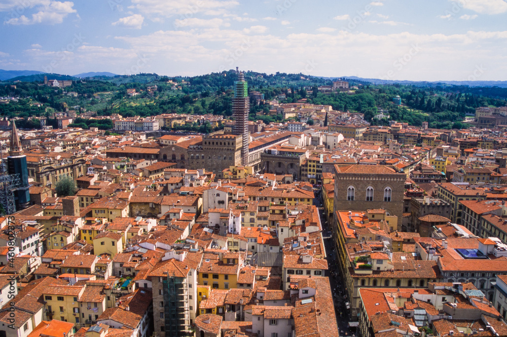 イタリア　フィレンツェ　ジョットの鐘楼から眺めるヴェッキオ宮殿