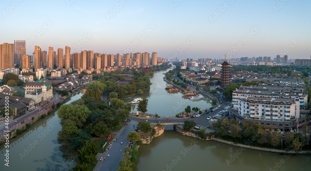Fototapeta premium A view of qingjiang Gate of the Beijing-Hangzhou Grand Canal in Huaian city, East China's Jiangsu Province, Oct. 4, 2021.