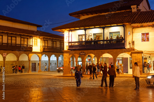 Miasto Cuzco, dawna stolica imperium Inków, w letnią noc. #460846726