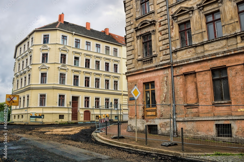 görlitz, deutschland - saniert und unsaniert