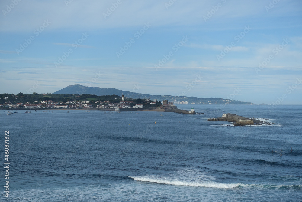 Socoa et son fort, sur le littoral de la côte basque