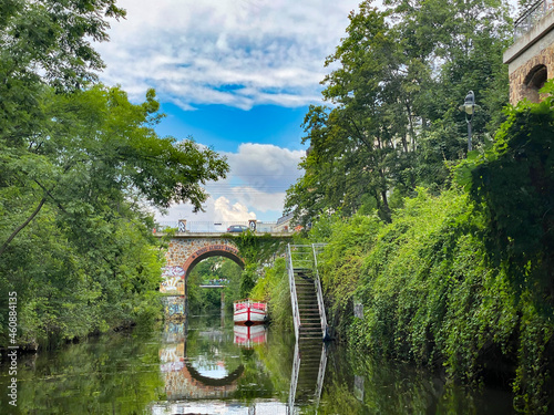 Bootstour auf der Weißen Elster in Leipzig, Karl-Heine-Kanal mit König-Albert-Brücke, öffentlicher Grund