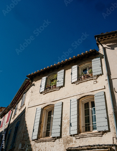 Fototapeta Naklejka Na Ścianę i Meble -  Old french building in Marseille