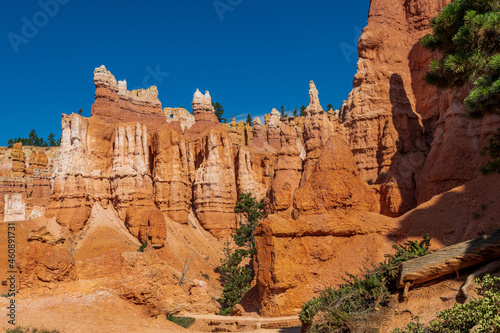 Hoo Doo s on the Navajo Trail in bryce Canyon Ampitheater