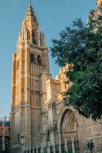 Canvas Print landscape and detail of the cathedral of toledo, spain