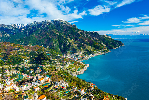 Fototapeta Naklejka Na Ścianę i Meble -  Beautiful town of Ravello sits above the Amalfi Coast's seaside fishing villages, perched on a great spur of rock, above the Mediterranean Sea