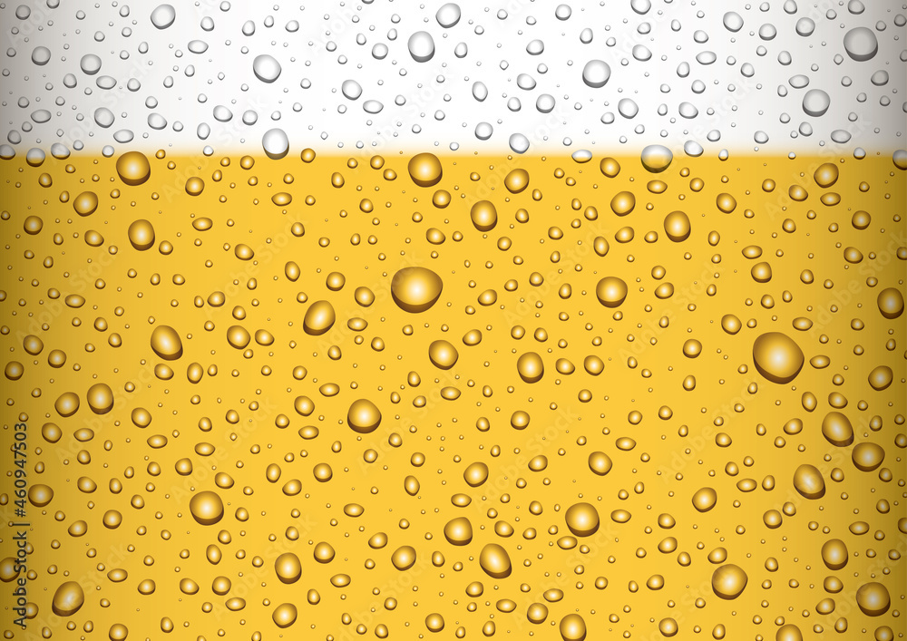 冷えたビールのグラスについた水滴 爽快なイメージ 冷えたビールのグラスについた水滴 爽快なイメージ