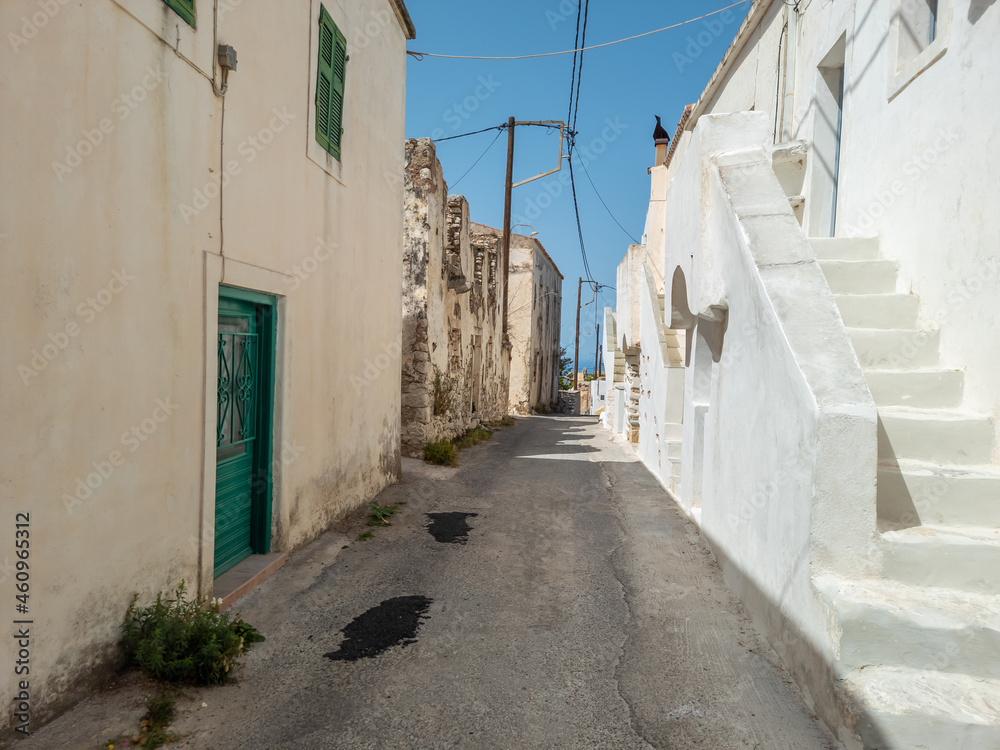 Obraz premium Beauty narrow alley at kythira