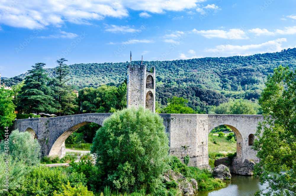 Famous medieval bridge over the river Fluvia in the medieval village
  de Besalú, Girona, Catalonia, Spain