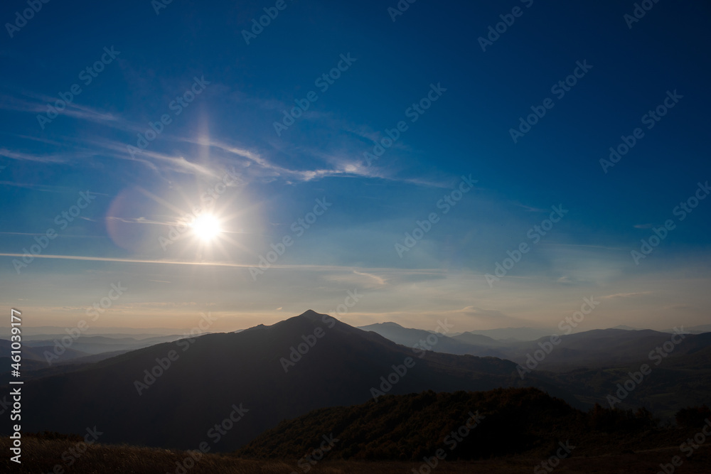 Bieszczady złota jesień w górach