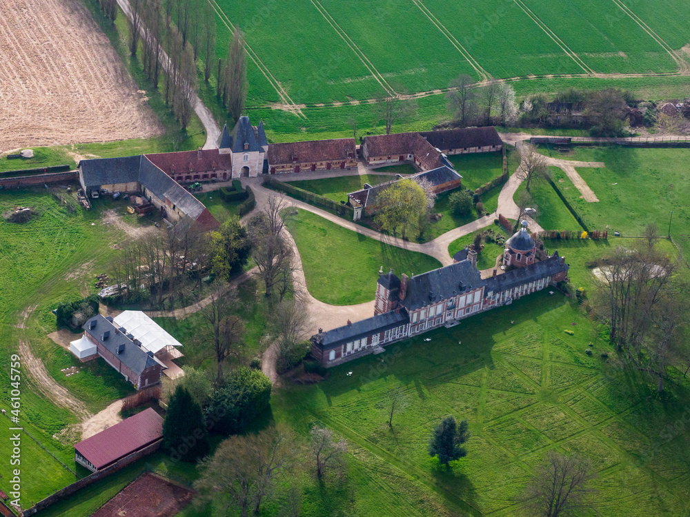 Naklejka premium vue aérienne du château de Radepont dans l'Eure en France