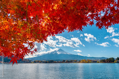 紅葉と富士山 秋