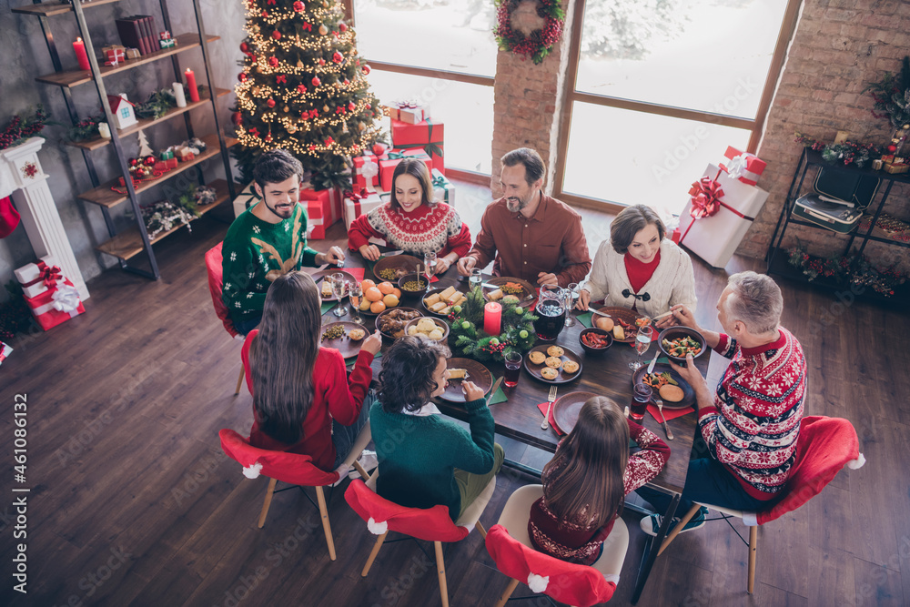 Φωτογραφία Photo portrait senior generation celebrating christmas with grandchildrean sitti