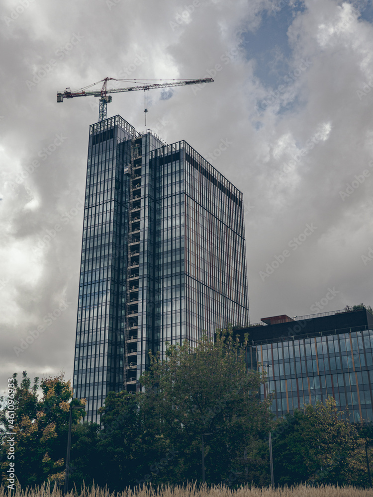 building under construction
skyscraper