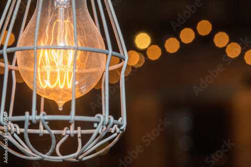 Lightbulb in restaurant © Peter Togel