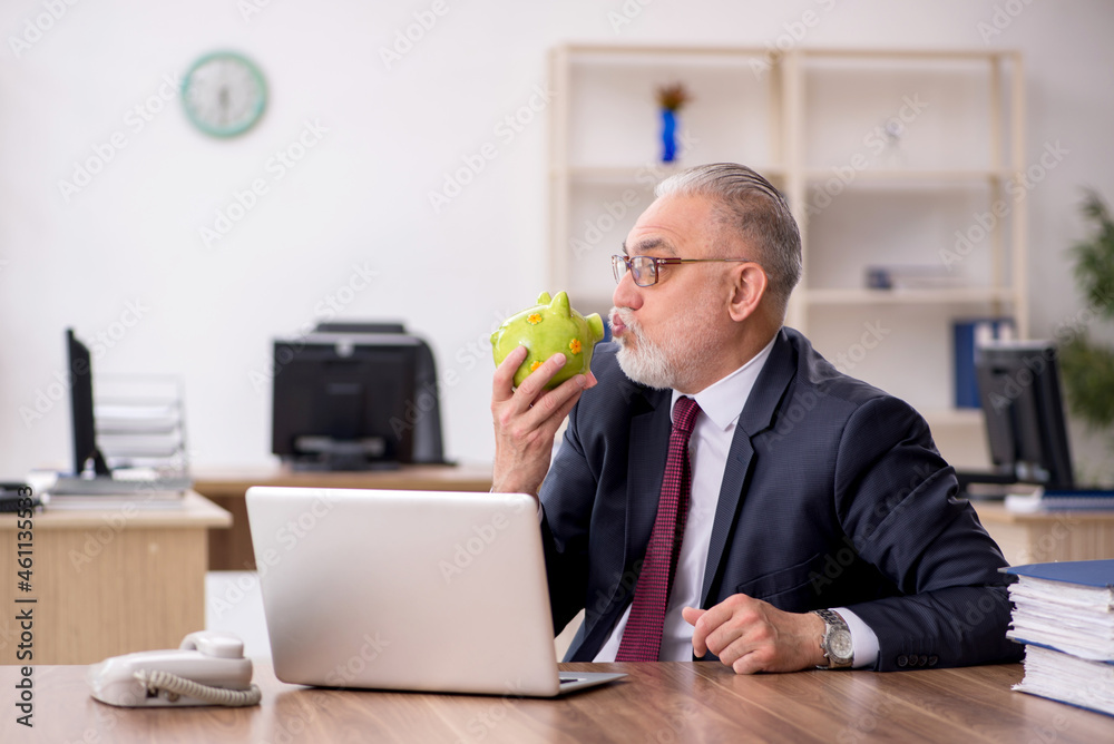 Old male employee in retirement concept