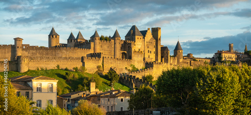 Obraz na płótnie Fortifications Carcassonne in the light of the setting sun w salonie