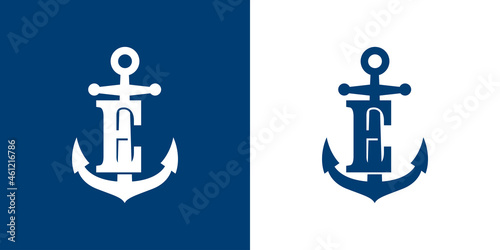 Logotipo con letra inicial E en silueta de ancla de barco en fondo azul y fondo blanco