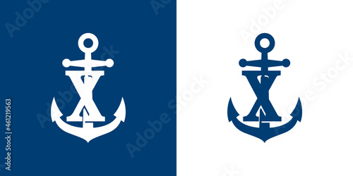 Logotipo con letra inicial X en silueta de ancla de barco en fondo azul y fondo blanco