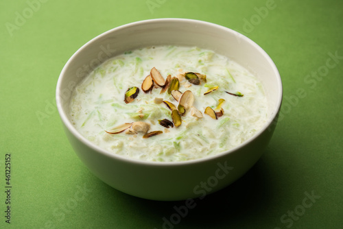 Lauki kheer or bottle gourd porridge or doodhi payasam photo