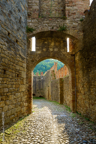 Fototapeta Naklejka Na Ścianę i Meble -  Vigoleno, medieval village in Piacenza province, Italy