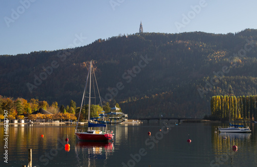 Wunderbarer Goldener Herbst in Pörtschach am Wörthersee photo